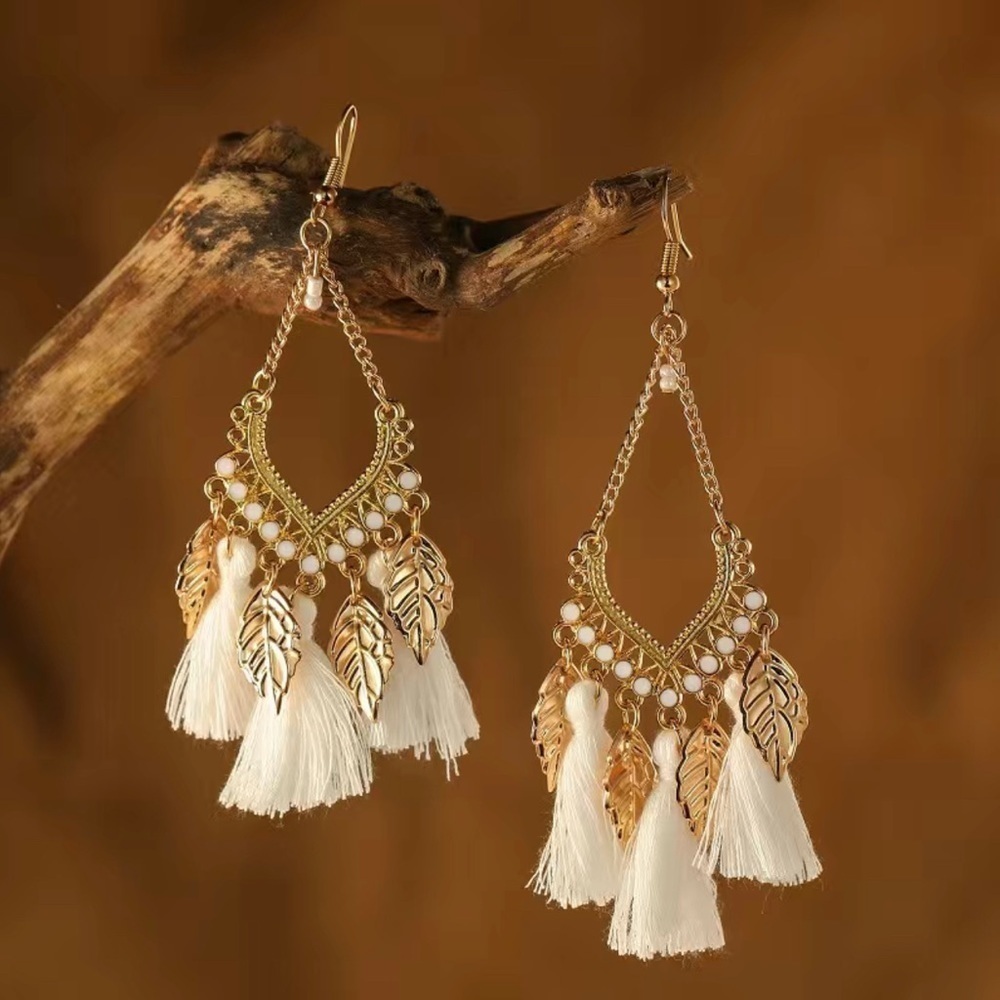 NEW gold Retro tassel dangle earrings